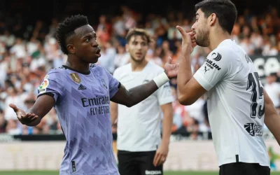 Protesters Condemn Racism in Spanish Football League, Supporting Vinícius Júnior